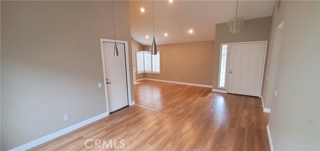 Detail Gallery Image 4 of 19 For 10 Woodsorrel, Irvine,  CA 92604 - 3 Beds | 2 Baths