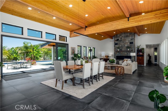 1088 Via Conca Doro, Vista CA: https://media.crmls.org/medias/bb60ea87-3926-4f0b-8786-c67e0e814b6e.jpg