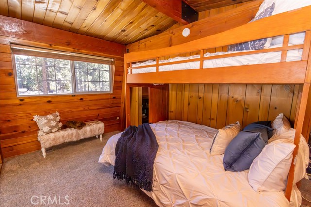 726 Elysian Boulevard, Big Bear City CA: https://media.crmls.org/medias/bb612c66-7b00-4fa8-ab92-ed33277b4e53.jpg