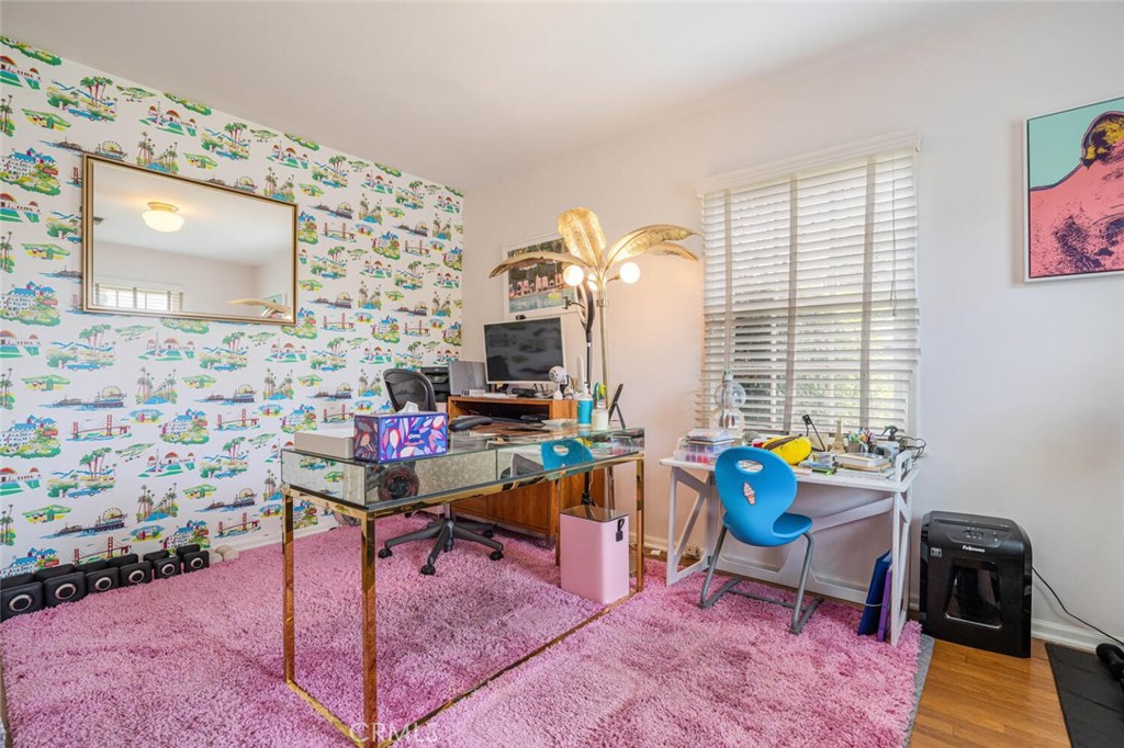 https://media.crmls.org/medias/bb622313-9f39-4f0f-8127-fd4292614e21.jpg?preset=X-Large