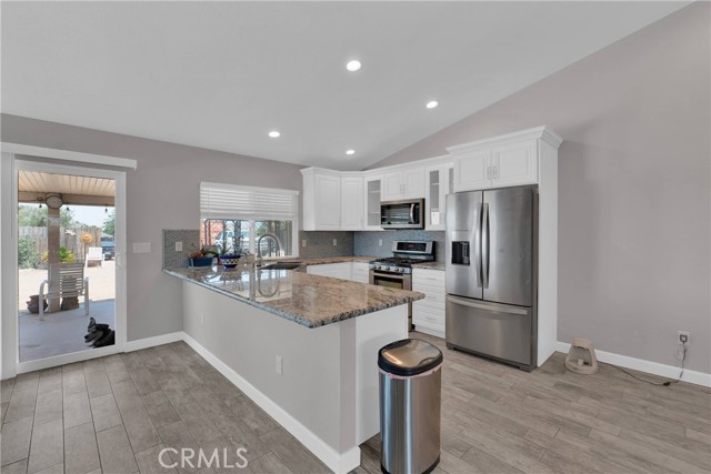 Detail Gallery Image 11 of 61 For 11347 Topaz Rd, Victorville,  CA 92392 - 4 Beds | 2 Baths