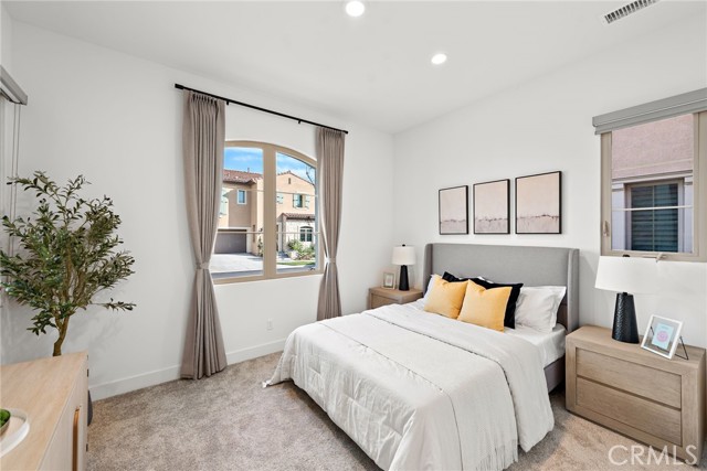 Detail Gallery Image 4 of 31 For 215 Sutters Mill, Irvine,  CA 92602 - 4 Beds | 4/1 Baths