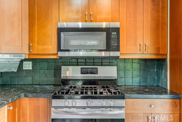 5200 Ardilla Avenue, Atascadero CA: https://media.crmls.org/medias/bb64d727-dad5-400b-87a8-07c8b28e8c0e.jpg