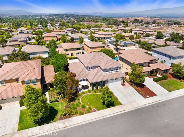 9271 Millionaire Lane, Riverside CA: https://media.crmls.org/medias/bb6505ab-e28a-4c30-9493-159ffb7d75fb.jpg