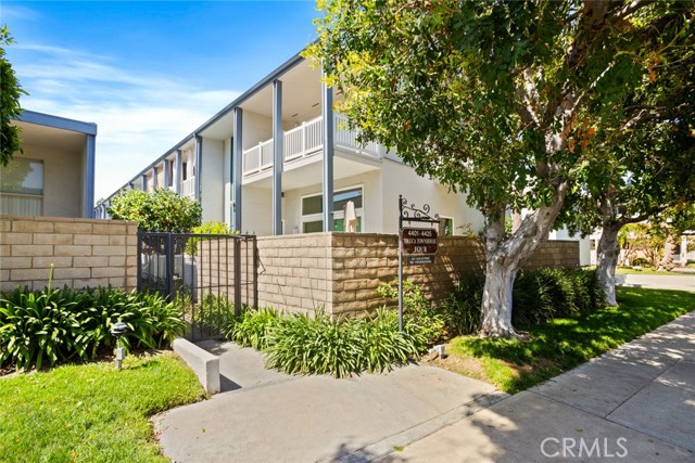 4405 W Sarah Street, Burbank CA: https://media.crmls.org/medias/bb658086-d7e8-41a3-b9b4-733aaa0765e3.jpg