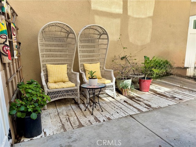 13949 Blossom Way, Eastvale CA: https://media.crmls.org/medias/bb65c665-9f04-4bf2-9b6a-e9f6c13a09ce.jpg