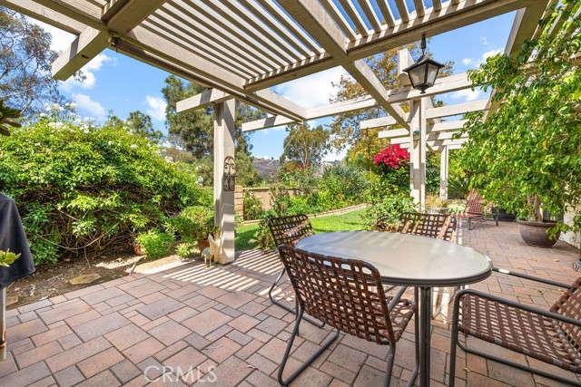 31121 Via Santo Tomas, San Juan Capistrano CA: https://media.crmls.org/medias/bb65d6b1-2a45-4c52-8285-f01ea756d5ca.jpg