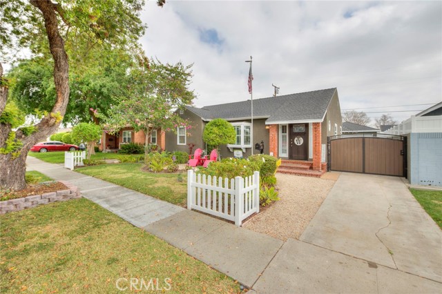 Detail Gallery Image 5 of 44 For 6034 Pepperwood, Lakewood,  CA 90712 - 3 Beds | 2 Baths