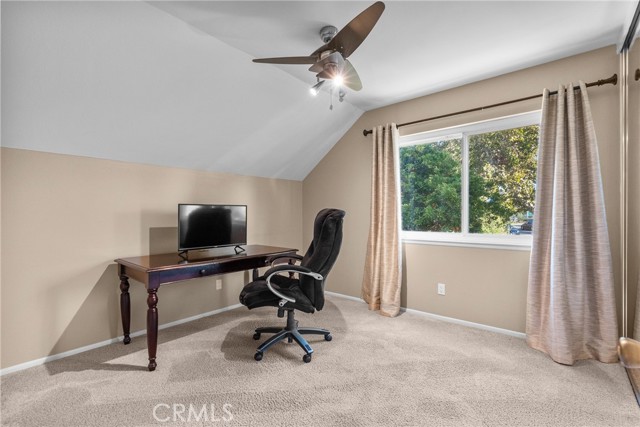 Detail Gallery Image 23 of 41 For 23439 via Elisandra, Valencia,  CA 91355 - 5 Beds | 3 Baths