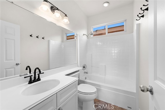 Detail Gallery Image 21 of 49 For 205 Woodcrest Ln, Aliso Viejo,  CA 92656 - 4 Beds | 2/1 Baths