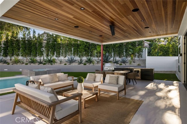 Detail Gallery Image 41 of 51 For 22020 Alizondo, Woodland Hills,  CA 91364 - 3 Beds | 3 Baths