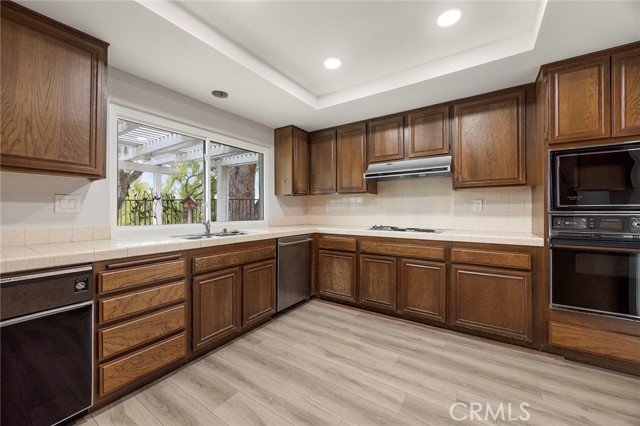 Detail Gallery Image 12 of 38 For 21144 via Alisa, Yorba Linda,  CA 92887 - 4 Beds | 2/1 Baths