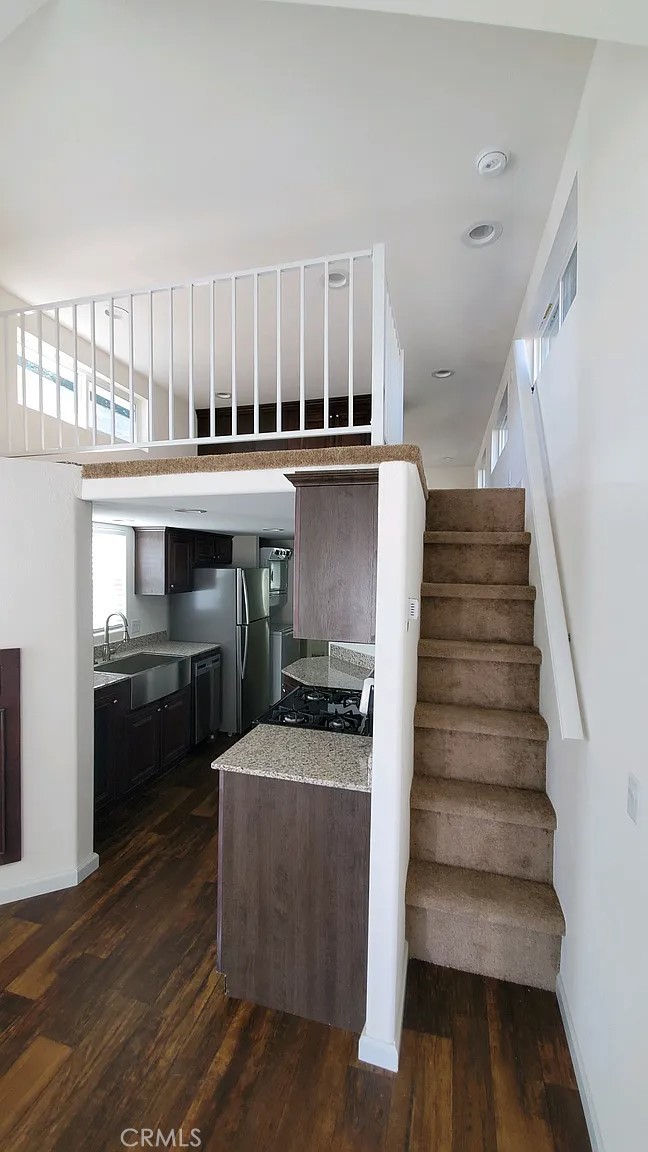 MLS #OC25170597 image #11