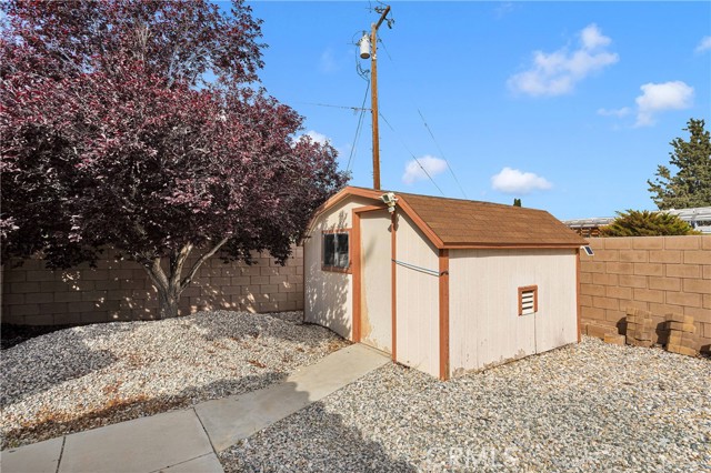 Detail Gallery Image 35 of 44 For 19804 Haida Rd, Apple Valley,  CA 92307 - 4 Beds | 3 Baths