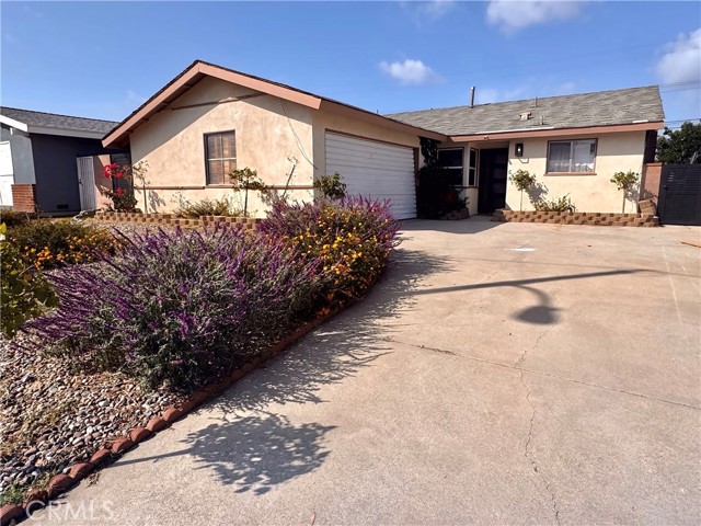 1813 W 134th, Compton CA: https://media.crmls.org/medias/bb6a72e7-c9ce-417c-ab85-8eb5d8262c1b.jpg
