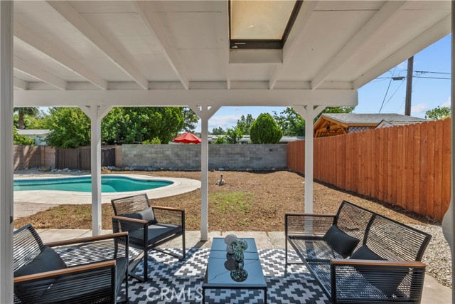 Detail Gallery Image 38 of 41 For 27410 Dewdrop Ave, Canyon Country,  CA 91351 - 3 Beds | 1/1 Baths