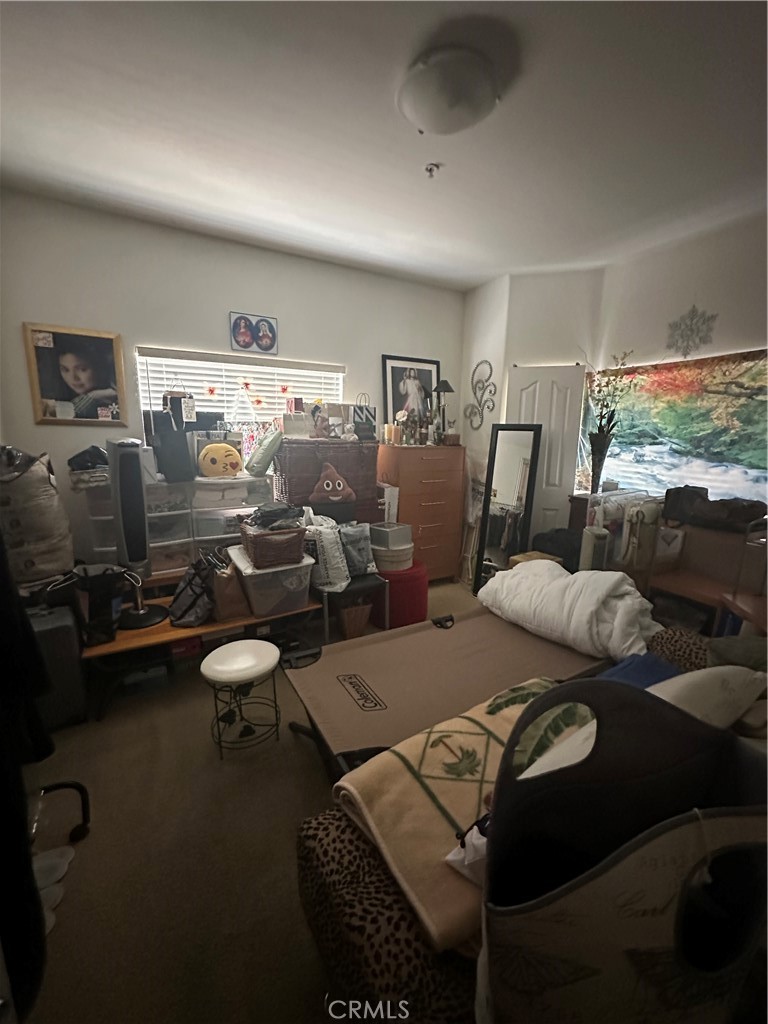 https://media.crmls.org/medias/bb6b3e4a-d7ea-4860-af31-bf81f8ea34b1.jpg?preset=X-Large