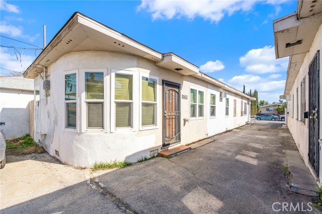 5841 Tujunga Avenue, North Hollywood CA: https://media.crmls.org/medias/bb6d2388-e460-4118-9ffb-a921dec4962b.jpg