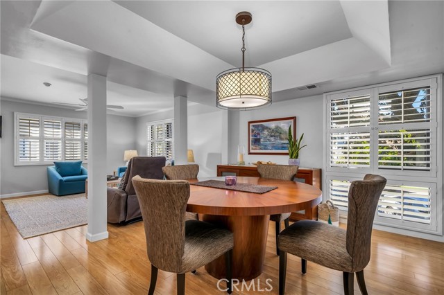 Separate dining area, open to kitchen and 2nd family room area