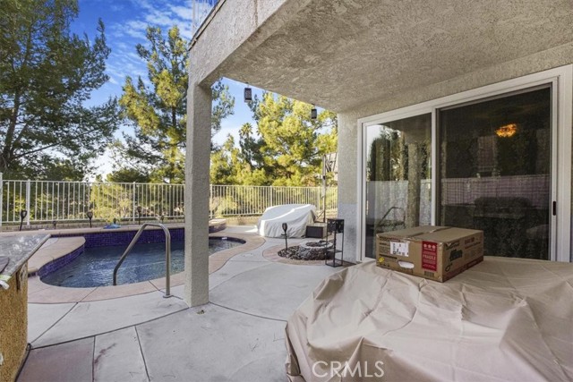 18612 Hilton Court, Canyon Country CA: https://media.crmls.org/medias/bb6dd898-6ed7-417c-94e3-8cdbdcc3bfae.jpg