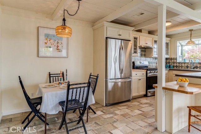 Detail Gallery Image 12 of 57 For 673 Ashby, Cambria,  CA 93428 - 4 Beds | 2/1 Baths