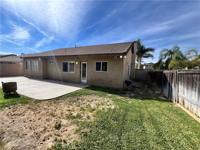 Detail Gallery Image 20 of 22 For 4282 Shetland Ln, Jurupa Valley,  CA 92509 - 4 Beds | 2 Baths