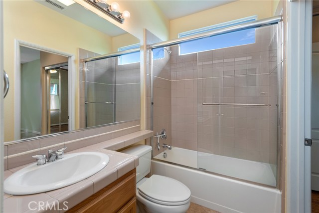 Detail Gallery Image 8 of 39 For 24051 Steelhead Dr, Corona,  CA 92883 - 2 Beds | 2 Baths