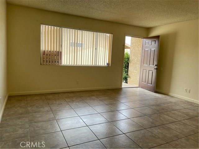 Detail Gallery Image 5 of 11 For 7467 Bannock Trl, Yucca Valley,  CA 92284 - – Beds | – Baths