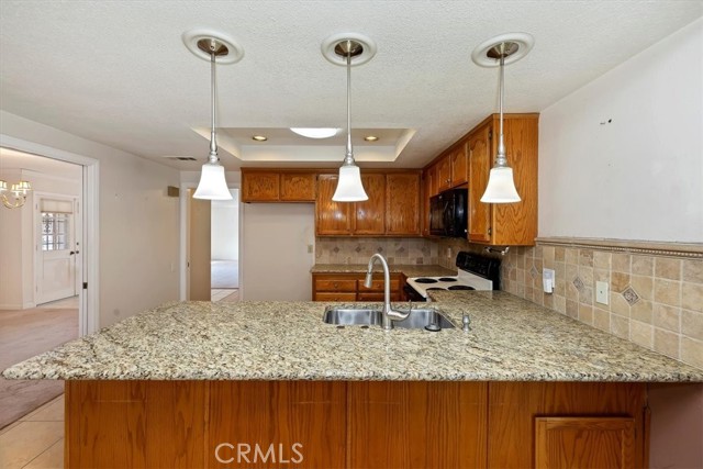 27580 Charlestown Drive, Menifee CA: https://media.crmls.org/medias/bb7142e0-3d65-499f-ad61-60b25af7a634.jpg
