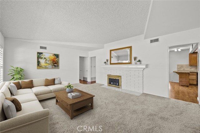 620 E Meda Avenue, Glendora CA: https://media.crmls.org/medias/bb71bdd8-2773-4b9e-a7c1-ae6dab840afd.jpg
