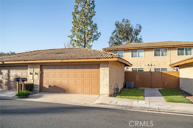 Detail Gallery Image 1 of 1 For 2047 Bay Meadows Dr, Placentia,  CA 92870 - 3 Beds | 2/1 Baths
