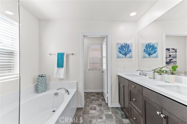 Detail Gallery Image 18 of 43 For 5873 Oatfield Ave, Corona,  CA 92880 - 3 Beds | 2/1 Baths