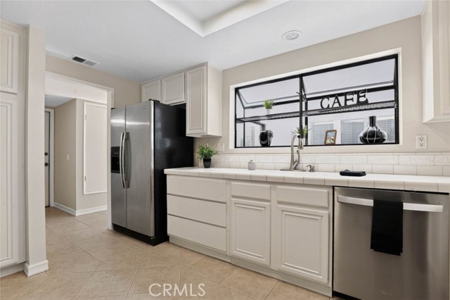 Detail Gallery Image 14 of 44 For 26 Claret #40,  Irvine,  CA 92614 - 2 Beds | 1/1 Baths