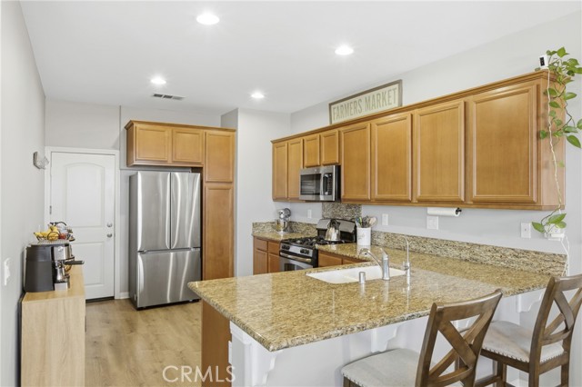 Detail Gallery Image 8 of 28 For 31752 Green Oak, Temecula,  CA 92592 - 3 Beds | 2/1 Baths