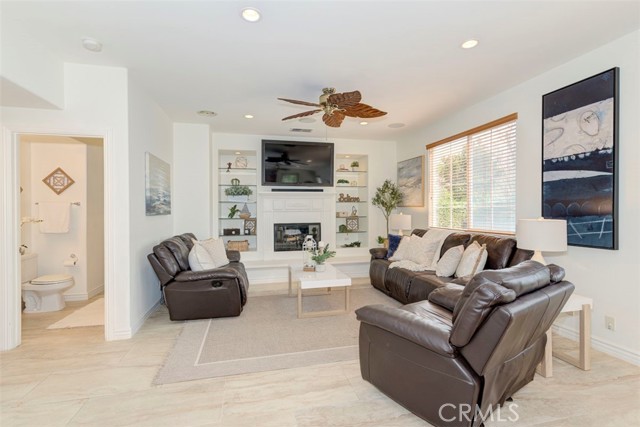Detail Gallery Image 23 of 41 For 20 Cousteau Ln, Ladera Ranch,  CA 92694 - 3 Beds | 2/1 Baths