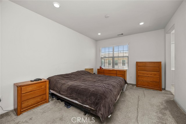 Detail Gallery Image 18 of 27 For 22886 Concord, Saugus,  CA 91350 - 2 Beds | 2/1 Baths