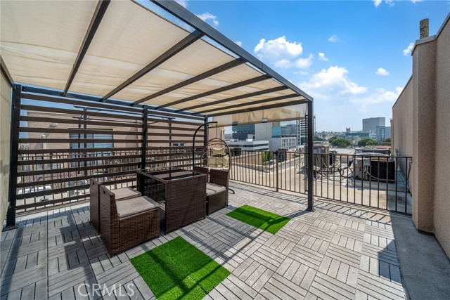 625 S Berendo Street, Los Angeles CA: https://media.crmls.org/medias/bb7847ee-653d-4af9-aa22-47d2408d6ece.jpg