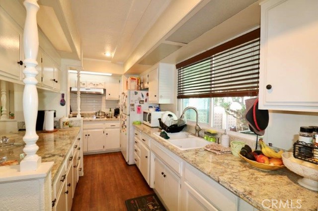 12623 Lake Frost Way, La Mirada CA: https://media.crmls.org/medias/bb785e24-ddab-437f-85af-26931213ffd4.jpg