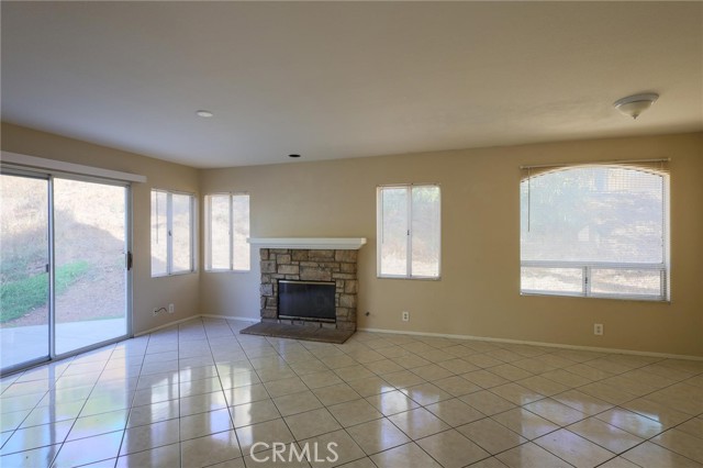 Detail Gallery Image 9 of 27 For 23916 Lake Vista Rd, Moreno Valley,  CA 92557 - 4 Beds | 2/1 Baths