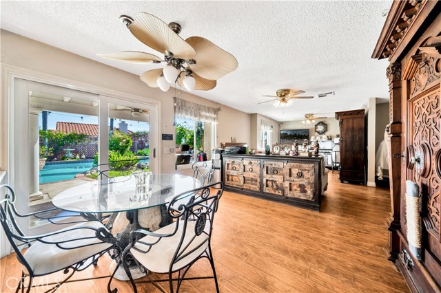 Detail Gallery Image 30 of 43 For 1475 Labrador, Corona,  CA 92882 - 4 Beds | 3 Baths