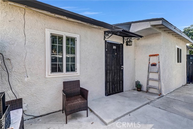 10517 Firmona Avenue, Inglewood CA: https://media.crmls.org/medias/bb7a79a0-cd18-4e41-a622-191fab67d22c.jpg