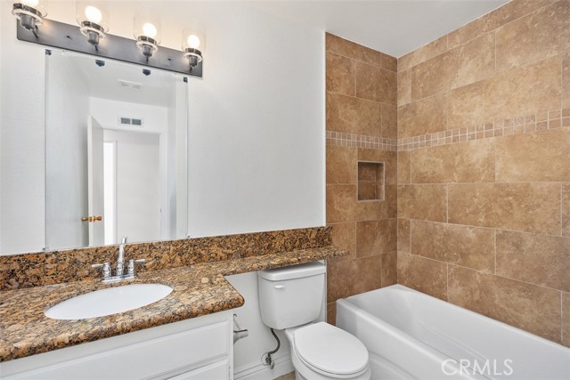 Detail Gallery Image 16 of 28 For 61 Rabano, Rancho Santa Margarita,  CA 92688 - 2 Beds | 2 Baths