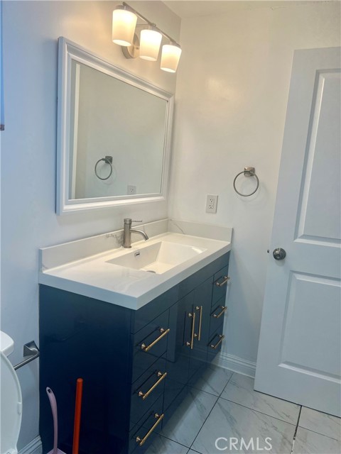 6925 Maycroft Drive, Rancho Palos Verdes CA: https://media.crmls.org/medias/bb7b1935-07f8-4960-a63e-93a077183f0c.jpg