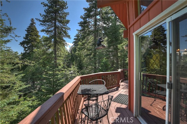 Detail Gallery Image 25 of 31 For 28393 Larchmont Ln, Lake Arrowhead,  CA 92352 - 2 Beds | 2 Baths