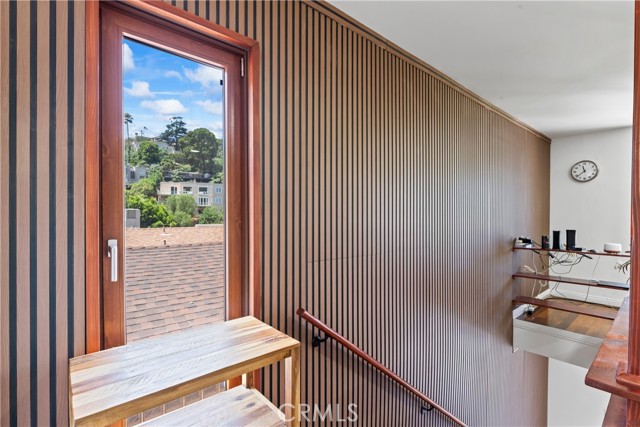 Detail Gallery Image 8 of 42 For 2820 Oak Point Dr, Los Angeles,  CA 90068 - 2 Beds | 1/1 Baths