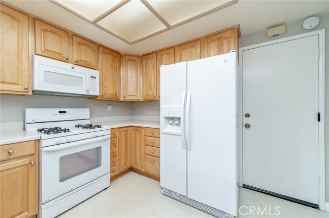 Detail Gallery Image 12 of 32 For 3245 Oakleaf Ct, Chino Hills,  CA 91709 - 3 Beds | 2/1 Baths