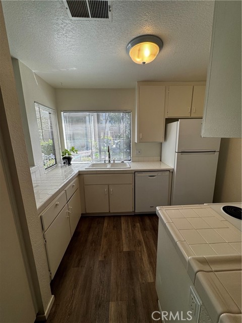 Detail Gallery Image 6 of 16 For 26701 Quail #211,  Laguna Hills,  CA 92656 - 1 Beds | 1 Baths