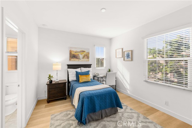 112 Velvet Leaf, Irvine CA: https://media.crmls.org/medias/bb7c89e5-2fa2-49e8-8221-b098eb605587.jpg