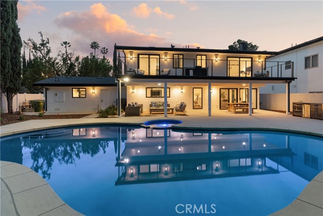 Detail Gallery Image 3 of 54 For 5630 Blanco Ave, Woodland Hills,  CA 91367 - 4 Beds | 4/1 Baths