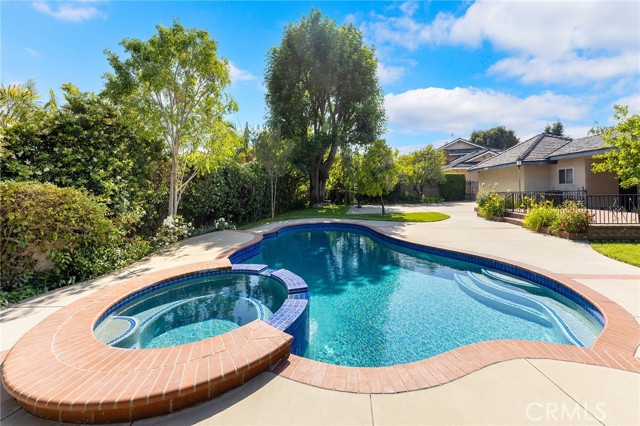 300 W Wistaria Avenue, Arcadia CA: https://media.crmls.org/medias/bb7e1077-3486-44e6-a830-d8faf607eaa0.jpg